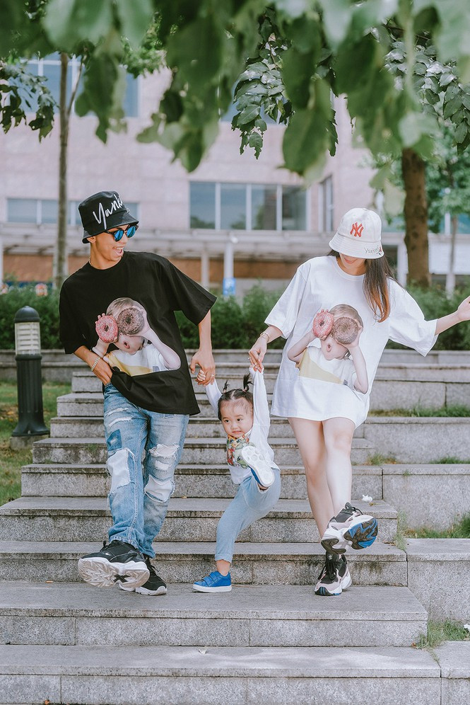 Anh mong rằng, khán giả sau khi xem show thực tế ‘Nhà Bao Việc’ sẽ có những chia sẻ đồng cảm, thậm chí góp ý cho anh và Khánh Thi để cả hai hoàn thiện bản thân và có cách giáo dục con tốt hơn.