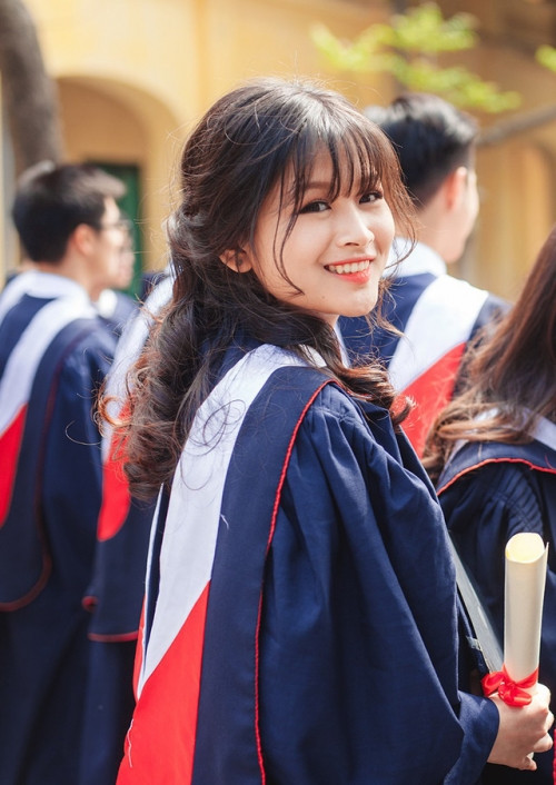 Hiện tại, Thiện Mỹ đang 'chạy đua' với các thí sinh khác trên đường đua online. Nếu không may mắn được bình chọn, Mỹ sẽ không bỏ cuộc mà tiếp tục tham gia vào vòng Sơ khảo để tìm ra 18 gương mặt cho vòng tiếp theo: 'Em có thể không phải cô gái gây được nhiều chú ý nhất ở vòng bình chọn online của Miss DAV, nhưng em tự tin mình có thể bước qua vòng Sơ khảo để tiến vào Top 18', Trần Chân Thiện Mỹ tự tin.