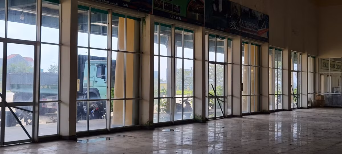 Bến xe được xây dựng khang trang, với đầy đủ các hạng mục của bến xe loại 1.