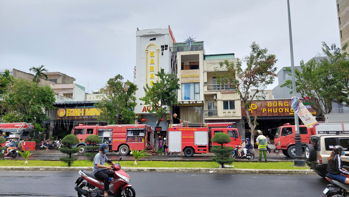  Vụ cháy xảy ra vào trưa 4/10, tại quán karaoke AVIV trên đường Nguyễn Tất Thành (quận Hải Châu, TP Đà Nẵng).