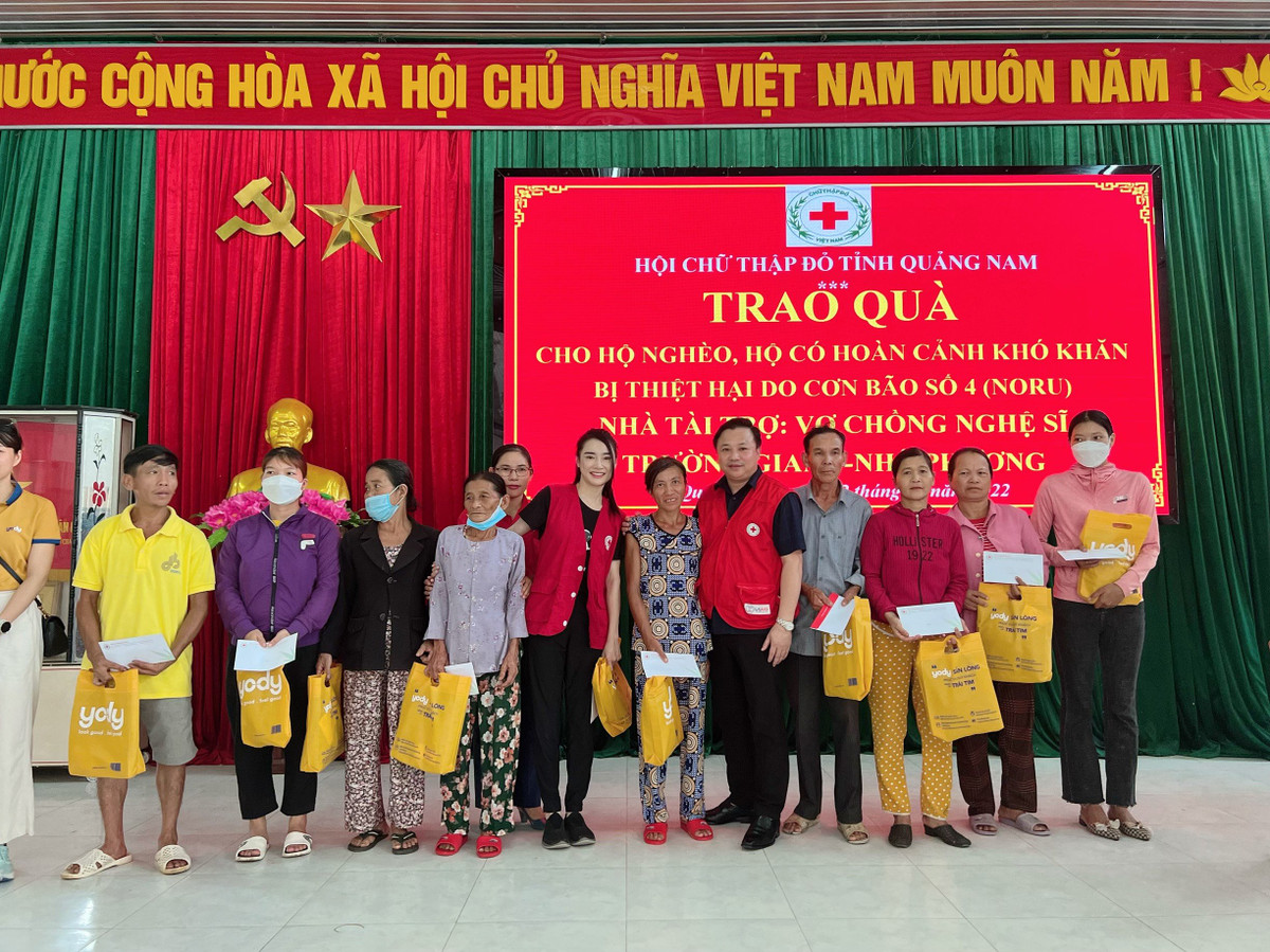 Trong cơn bão số 4, nhiều gia đình khó khăn ở Quảng Nam có nhà bị tốc mái hoàn toàn.