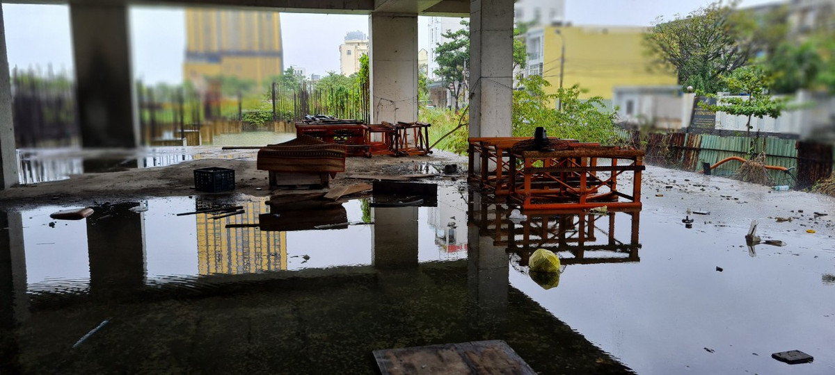 Khu "đất vàng" bên bờ sông Hàn chưa biết bao giờ mới hồi sinh.