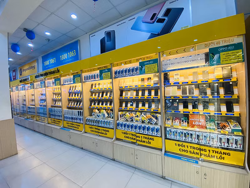 Vao Dien May Xanh tru mua tranh thu trom 130 dien thoai-Hinh-2