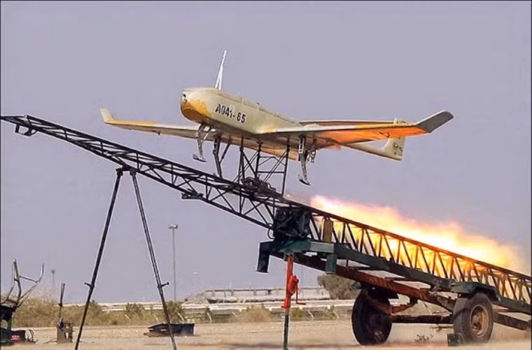 Trong đợt tập trận này, còn có sự tham gia của các UAV thế hệ mới của Iran như Ghods Mohajer-4.Các UAV vừa diễn tập hoạt động trinh sát vừa làm mục tiêu giả định cho Iran phóng tên lửa tấn công. Trong đợt tập trận có ít nhất 3 chiếc UAV đã được Iran bắn rụng.