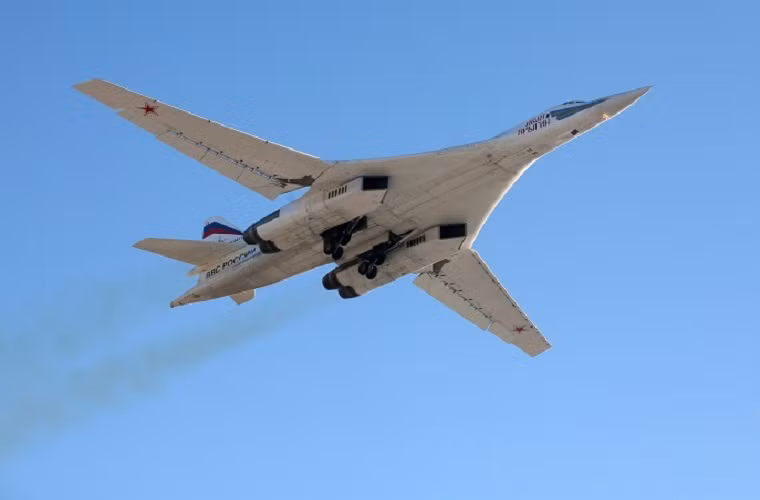 Tu-160 được đưa vào sử dụng trong lực lượng Không quân Nga vào năm 1987, với biệt danh là “Thiên Nga Trắng”.