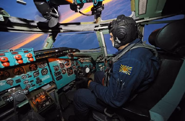 Bên trong khoang lái của một chiếc Tu-95MS.