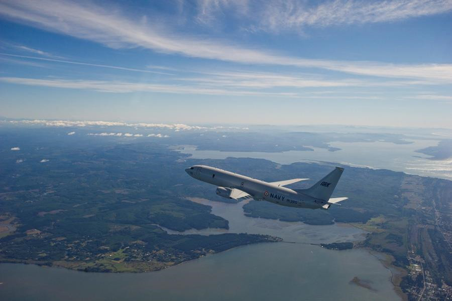 Sức mạnh tuần tra, giám sát hàng hải và chống ngầm của Boeing dựa trên hệ thống cảm biến tối tân gồm, radar đa chức năng APS-143C (V) 3, radar giám sát AN/APY-10 do tập đoàn Raytheon phát triển, cảm biến phát hiện dị thường từ trường Trái Đất CAE AN / ASQ-508A, cùng hệ thống liên lạc vệ tinh do Ấn Độ sản xuất. Ảnh: Boeing.