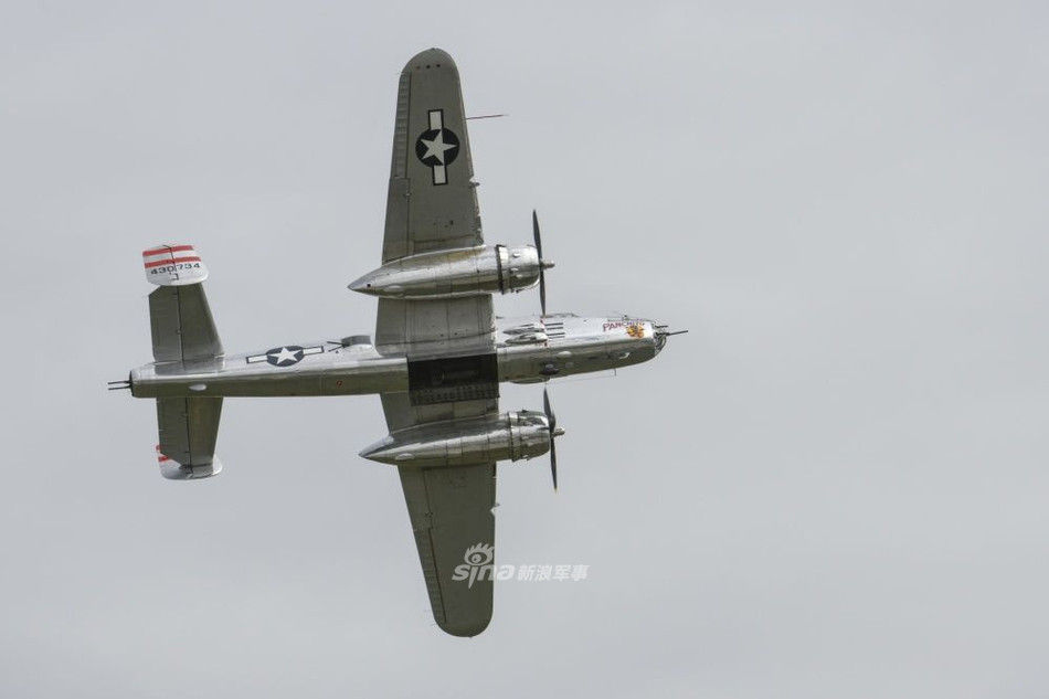 B-25 bắt đầu được sản xuất hàng loạt từ năm 1941 và được sử dụng bởi nhiều quốc gia trên thế giới cho tới tận năm 1979 - chiếc B-25 cuối cùng mới được Không quân Indonesia cho về hưu. Nguồn ảnh: Doverpost.