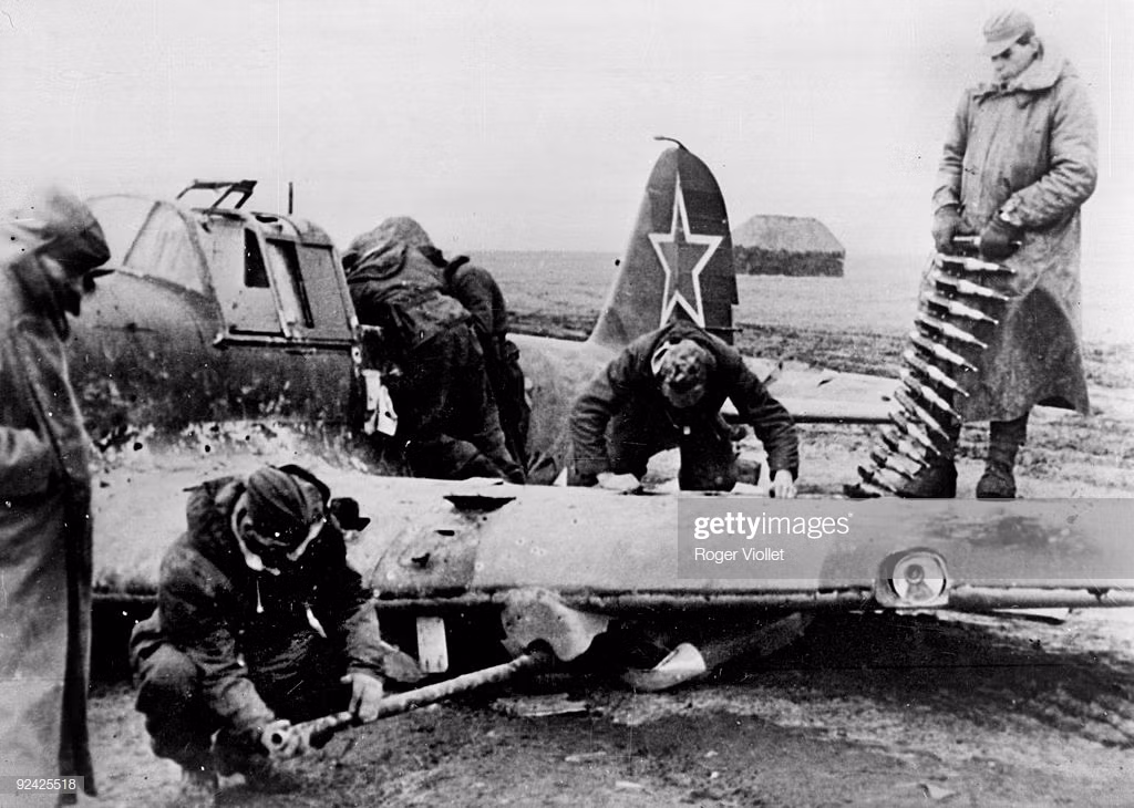 Tính tới thời điểm hiện tại, vẫn chưa một phi công Liên Xô hoặc Nga nào vượt qua được thành tích tiêu diệt 65 chiến đấu cơ địch của Ace đầu bảng trong cuộc Chiến tranh Thế giới thứ hai. Nguồn ảnh: Thearchive.