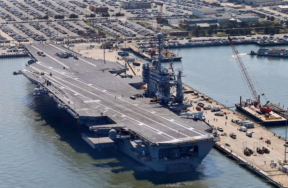 Tàu sân bay USS Enterprise mang số thân CVN-65 là tàu sân bay hạt nhân đầu tiên được Mỹ sử dụng, tàu sân bay này hoạt động trong vòng 51 năm, tham chiến từ chiến trường Việt Nam cho tới chiến trường Afghanistan. Nguồn ảnh: BI.