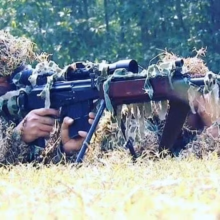 Đặc biệt, súng bắn tỉa IWI Galatz đã được sản xuất nội địa tại Việt Nam, nhà máy Z111 chịu trách nhiệm sản xuất khẩu súng này và cung cấp cho lực lượng Hải quân Đánh bộ. Nguồn ảnh: Tube.