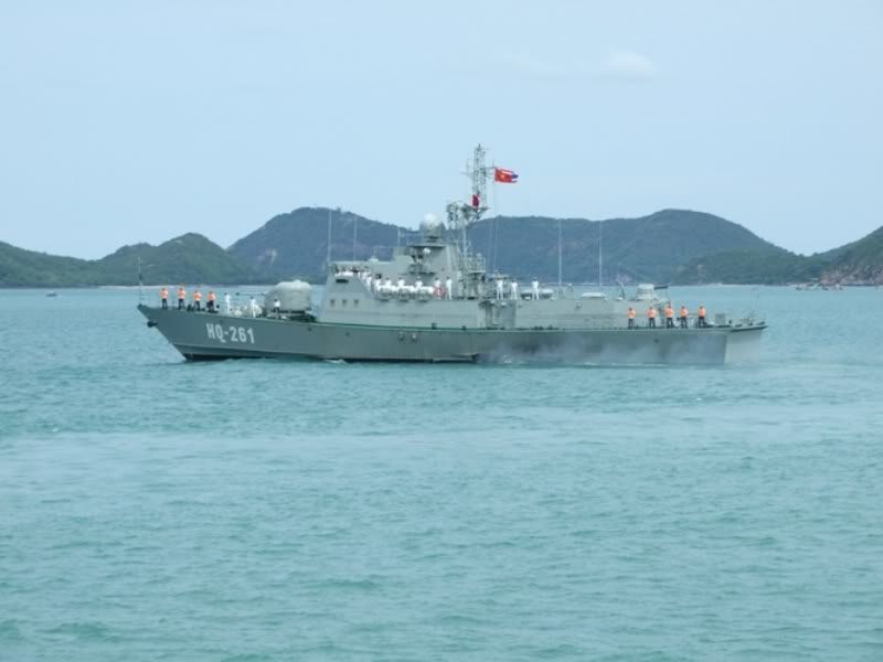 Các tàu thuộc Đề án 10412 này của Nga đều có trọng tải rất nhẹ, mớm nước chỉ 375 tấn, chiều dài của tàu đạt 49,5 mét; chiều rộng 9,2 mét và mớm nước tối đa 2,2 mét. Nguồn ảnh: Commons.