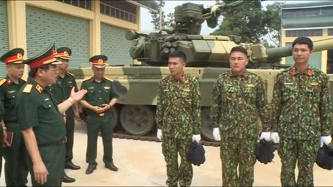 Kíp lái xe tăng T-90 của Lữ đoàn xe tăng 201 "Nắm Đấm Thép" của binh chủng chính là kíp lái được tham gia thi đấu giải Tank Biathlon vừa diễn ra tại Nga hồi tháng 8 vừa rồi. Nguồn ảnh: Binh chủng Tăng thiết giáp.