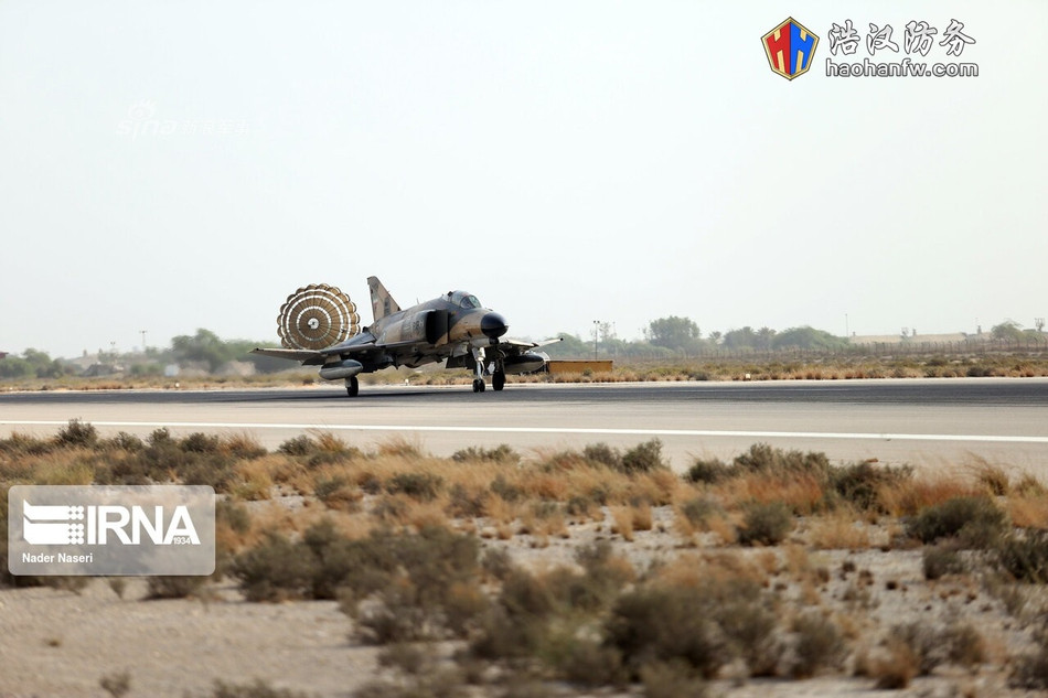 Mặc dù không còn được Mỹ cung cấp linh kiện, phụ tùng để bảo dưỡng, tuy nhiên Iran vẫn tự vận hành tốt các loại chiến đấu cơ này. Ngoài ra, Các loại vũ khí trên F-4 hiện tại của Iran phần lớn cũng là do Trung Quốc cung cấp. Nguồn ảnh: IRNA.