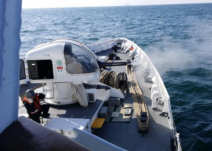 Về cơ bản, so với các loại hỏa lực khác trên các hộ vệ hạm lớp Pohang thì hỏa lực 20x102mm của khẩu M61 có uy lực không quá cao, tuy nhiên tốc độ bắn và độ chính xác của nó mới là điều đáng bàn. Nguồn ảnh: Chosul.