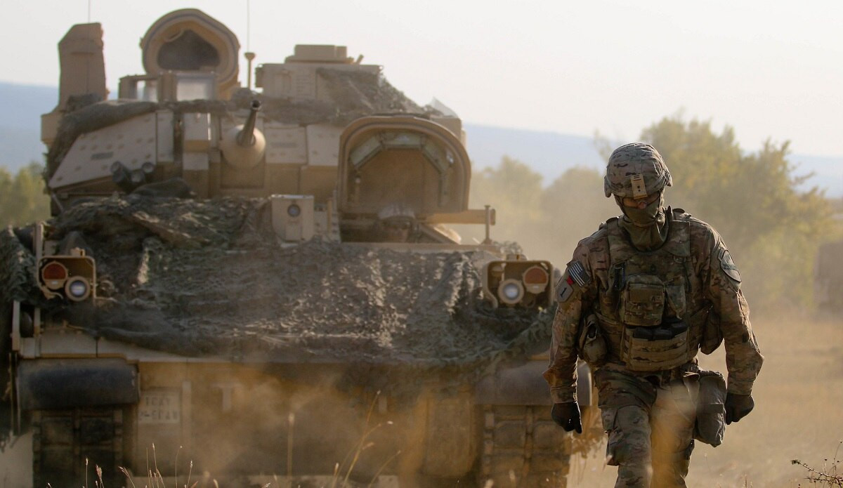 Mặc dù vậy, NATO vẫn không thể gỡ rối được cho chính mình khi mà các quốc gia châu Âu thuộc khối này hiện không có vũ khí để đáp trả lại Nga, mặt khác lại càng không muốn Mỹ đặt các tổ hợp tên lửa hạt nhân tầm trung tại đây vì không muốn bị Nga trả đũa. Nguồn ảnh: QQ.