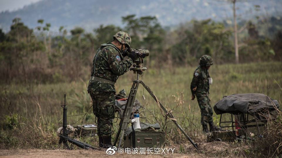 Khẩu pháo này có trọng lượng tổng cộng rất nhẹ, chỉ 2500 kg có thể được triển khai và cơ động trên chiến trường bằng sức người hoặc bằng xe tải, thậm chí là xe con một cách dễ dàng. Nguồn ảnh: Sina.