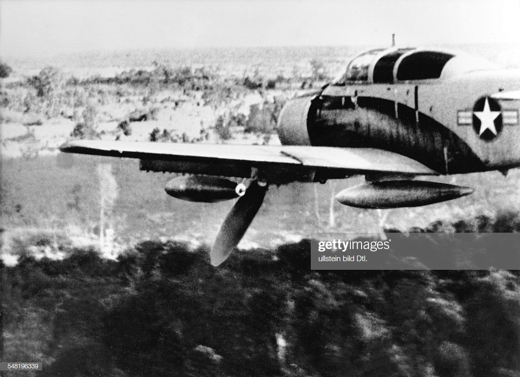 Chưa hết, Mỹ sẽ tiếp tục phải sử dụng số lượng bom nguyên tử tương đương hàng năm để có thể chắc chắn tuyến đường huyết mạch này không "tái hoạt động" trở lại. Nguồn ảnh: TL.