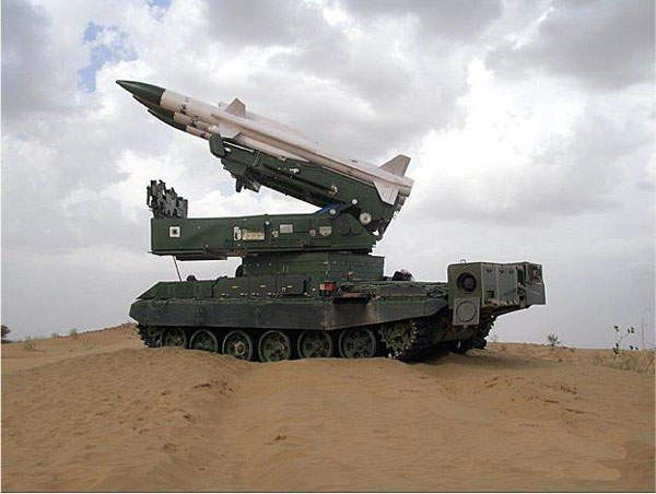 Trần bay tiêu diệt mục tiêu tối đa của loại tên lửa này vào khoảng 18 km và có tốc độ bay tối đa Mach 2,5. Loại tên lửa này sử dụng hệ thống dẫn đường chỉ huy (command guidance) nên rất dễ bị tổn thương bởi những đợt tấn công áp chế điện tử.