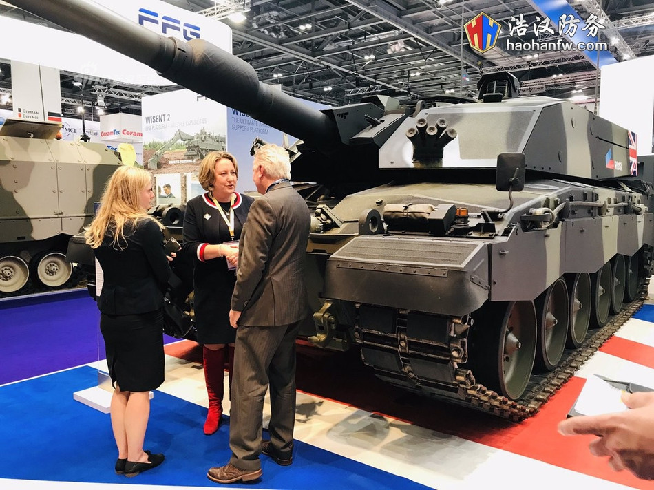 Phiên bản đặc biệt này dù vẫn sử dụng cỡ nòng 120mm như các phiên bản trước đó nhưng hệ thống pháo cùng với tháp pháo đã được thay đổi hoàn toàn, từ việc sử dụng pháo L30A1 chuyển sang dùng pháo Rh-120 L55A1. Nguồn ảnh: Haohanfw.