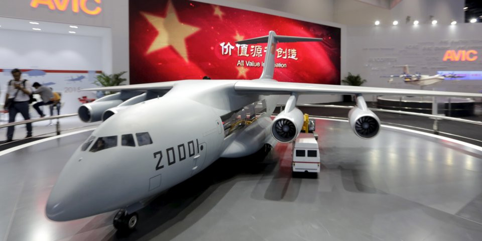 Cuối cùng là máy bay vận tải chiến lược hạng nặng C-17 Globemaster III - đây là loại máy bay vận tải hạng nặng nhất của Mỹ hiện tại và đã được Trung Quốc sao chép thành công với cái tên Y-20. Nguồn ảnh: QQ.
