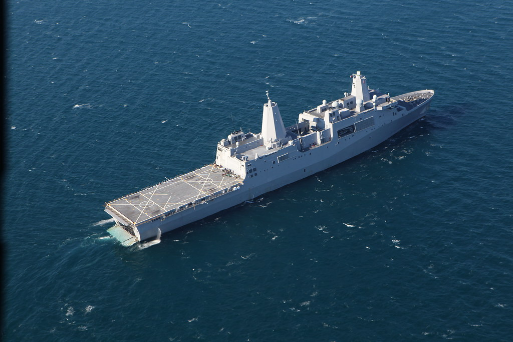 Quá trình đóng mới tàu USS New York bắt đầu được thực hiện từ ngày 10/9/2004 - ba năm sau khi xảy ra vụ khủng bố kinh hoàng. Tới năm 2007, tàu được hạ thuỷ và được nhập biên vào ngày 7/11/2009. Nguồn ảnh: USnavy.