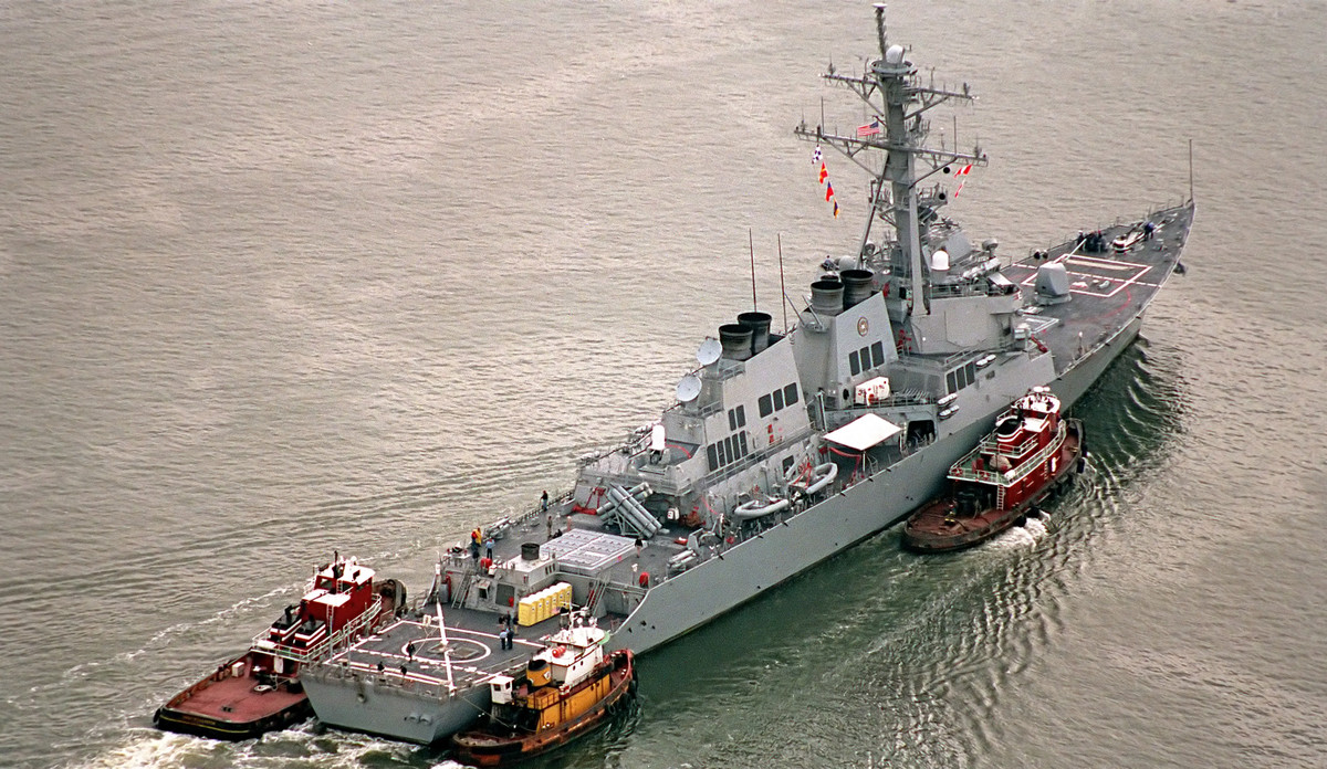 Giống như nhiều khu trục hạm Aegis lớp Arleigh Burke khác của Mỹ, khu trục hạm USS Ramage được trang bị tổng cộng 90 giếng phóng thẳng đứng, tương thích với các loại tên lửa hành trình hiện đại nhất của Mỹ trong đó có cả loại tên lửa BGM-109 Tomahawk nổi tiếng. Nguồn ảnh: Usmil.