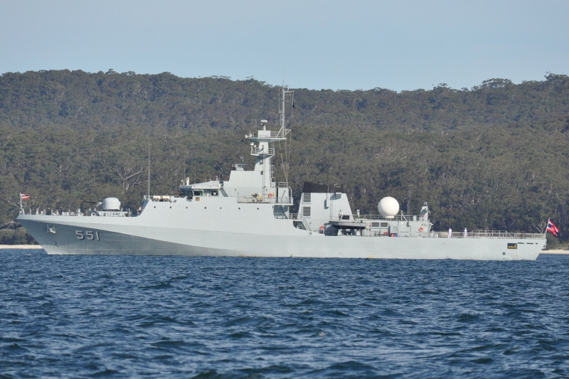 Cuối cùng là HTMS Krabi của Thái Lan, đây là phiên bản cải biên của lớp tàu tuần tra ven bờ River được Thái Lan và BAE Systems phối hợp nghiên cứu sản xuất. Tàu được nhập biên Hải quân Hoàng gia Thái Lan từ năm 2013. Nguồn ảnh: Pinterest.