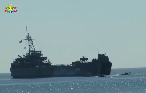 Việc kéo dài tuổi thọ của các tàu há mồm này cho phép ta có thêm thời gian cực kỳ quý báu để tự đóng mới hoặc đàm phán mua tàu đổ bộ mới trong tương lai, đảm bảo năng lực tác chiến đổ bộ không bị ảnh hưởng khi các tàu này được cho về hưu. Nguồn ảnh: TL.