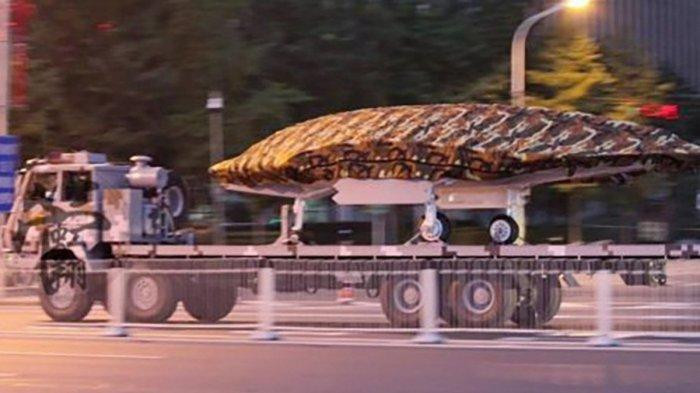 Thậm chí nhiều học giả của Trung Quốc còn khẳng định, như thường lệ, Trung Quốc chỉ mang vũ khí "đã được đưa vào biên chế" ra khoe trong cuộc duyệt binh mừng quốc khánh - điều này có nghĩa là DR-8 nhiều khả năng đã được Trung Quốc đưa vào trực chiến từ lâu. Nguồn ảnh: Sina.