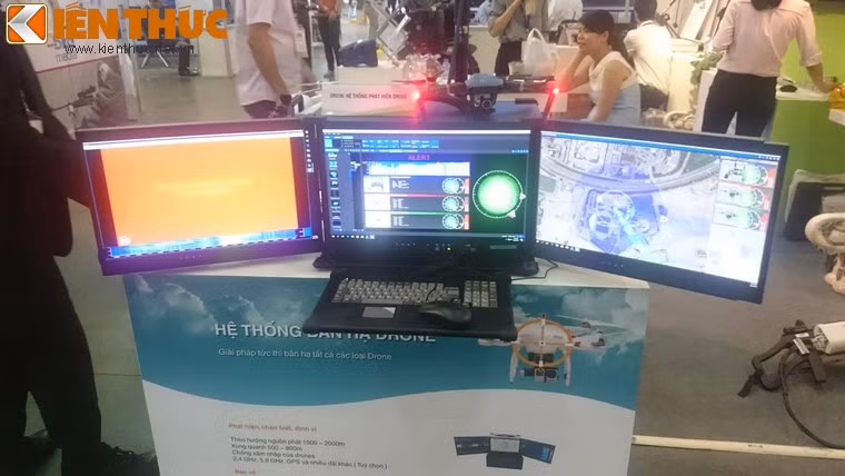 Trong khi các hệ thống giám sát, áp chế flycam của nước ngoài tỏ ra rất đắt đỏ và không mấy phù hợp với điều kiện hoạt động trong nước, các công trình nghiên cứu của quân đội ta tỏ ra phù hợp hơn nhiều, nhất là ở khía cạnh kinh tế.