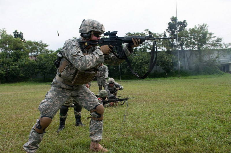 Phiên bản thứ hai của khẩu súng trường tấn công này là Pandad SS2-V1HB với nòng dài, có tầm bắn xa hơn và có thể sử dụng như súng băn tỉa ở khoảng cách gần. Ngoài ra còn có phiên bản Pandad SS2-V2 là bản súng Carbine. Nguồn ảnh: Wikicommons.
