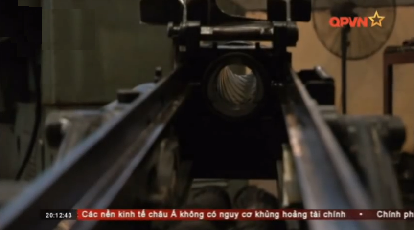 Súng phóng lựu AGS-17 sử dụng cỡ đạn 30x29mm kèm theo đó là cơ chế bắn đẩy ngược để tự động lên nòng những viên tiếp theo. Nguồn ảnh: QPVN.