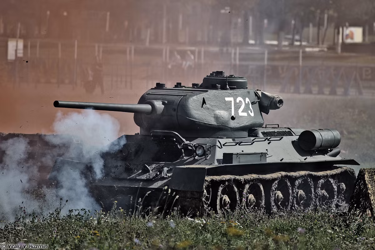 Không chỉ ở Nga, nhiều nước cộng hoà thuộc Liên Xô cũ trước đây như Ukraine cũng vẫn duy trì "Ngày Xe Tăng" như một dịp để phô chương sức mạnh quân sự của mình. Nguồn ảnh: Vitaly.