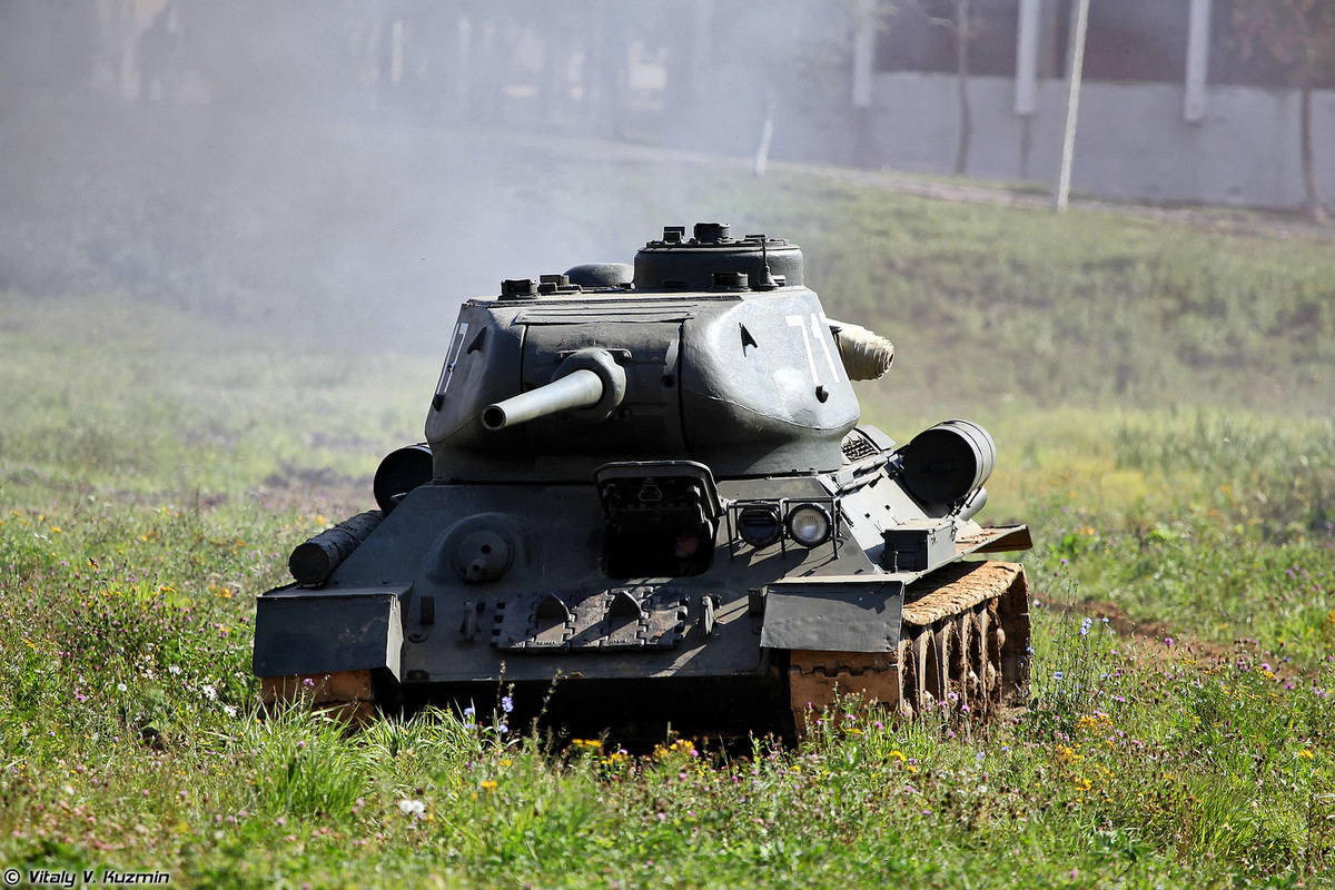 Theo thông lệ được Nga duy trì từ thời Liên Xô tới nay, "Ngày Xe Tăng" sẽ được diễn ra vào ngày chủ nhật thứ hai trong tháng 9 hàng năm. Nguồn ảnh: Vitaly.