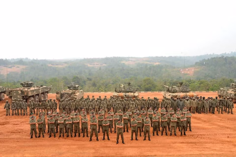 Với trình độ khoa học công nghệ phát triển, kèm theo đó là khả năng ngoại giao rất tốt trong lĩnh vực quân sự, có thể thấy dàn vũ khí của Malaysia được nước này nhập khẩu từ rất nhiều quốc gia trên thế giới, phong phú về chủng loại cũng như mẫu mã. Nguồn ảnh: Tentera Darat Malaysia.