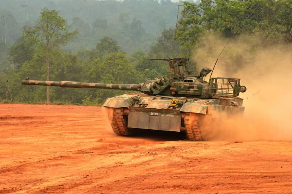 Kèm theo đó là việc nâng cấp hệ thống nòng pháo, sử dụng nòng pháo chính cỡ 125mm loại 2A46MS. Nguồn ảnh: Tentera Darat Malaysia.