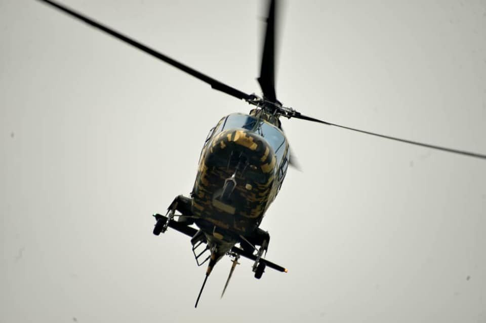 Với dàn hoà lực "tận răng", Agusta A109 trong biên chế quân đội Malaysia hoàn toàn có thể sử dụng được vào nhiệm vụ yểm trợ mặt đất. Nguồn ảnh: Tentera Darat Malaysia.