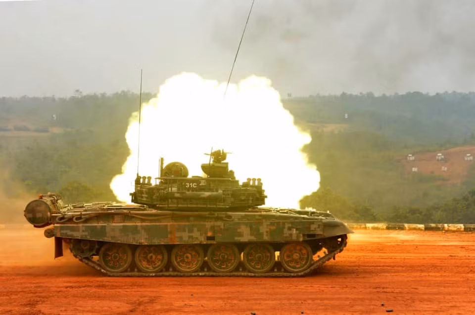Loại xe tăng chủ lực duy nhất hiện đang phục vụ trong biên chế của lục quân Malaysia, đây là loại xe bọc thép PT-91M Pendekar do Ba Lan sản xuất. Nguồn ảnh: Tentera Darat Malaysia.