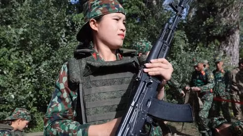 Mặc dù vậy những nữ quân nhân của ta vẫn hoàn thành tốt bài thi, đạt được thành tích cao trong quá trình thi đấu. Nguồn ảnh: Flickr.