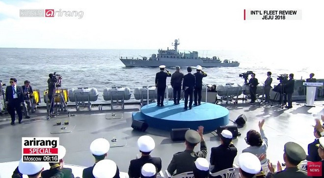 Cũng theo thông tin được tờ Defense Times của Hàn Quốc đăng tải, rất có thể Hải quân Việt Nam sử dụng hệ thống radar điều khiển hỏa lực kiểu mới do Ấn Độ sản xuất và đi kèm theo đó là dàn ngư lôi chống ngầm cỡ 400mm với uy lực cao hơn bản gốc. Nguồn ảnh: Arirang.