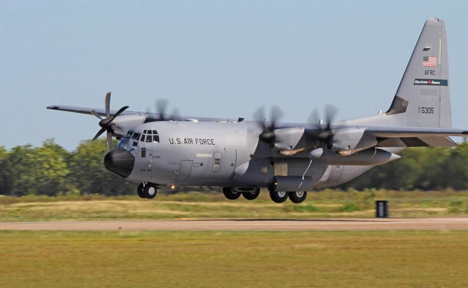 Được xây dựng dựa trên khung thân cơ bản của vận tải cơ C-130, WC-130 có chiều dài 29,79 mét, sải cánh rộng 40,41 mét và có trọng lượng cất cánh tối đa 70.310 kg. Nguồn ảnh: BI.