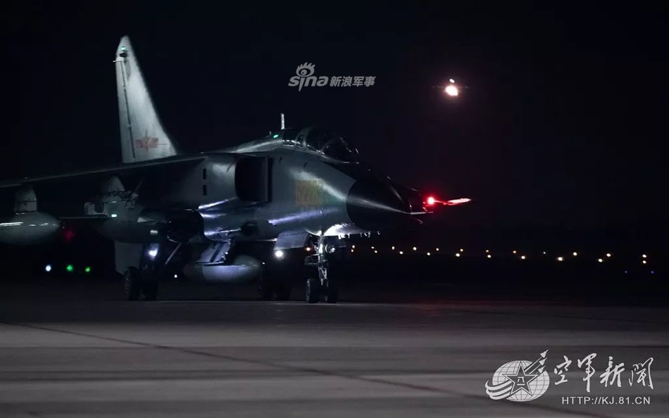 Loại tiêm kích - bom nguy hiểm bậc nhất mà Không quân Trung Quốc có thể tự sản xuất trong nước hiện tại là các tiêm kích Xi'an JH-7 hay còn có tên Hán Việt là Tiêm Oanh - 7. Nguồn ảnh: 81CN.