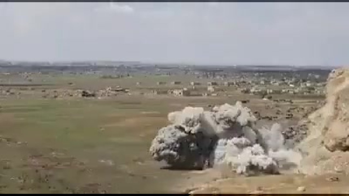 Trong thời Chiến tranh Lạnh, bom xuyên phá boong-ke là một loại vũ khí được nhiều quốc gia đóng dấu mật, nó được liệt ngang hàng với bom nguyên tử và dường như chưa từng xuất hiện trong bất cứ một cuộc chiến tranh uỷ nhiệm nào. Nguồn ảnh: Tube.