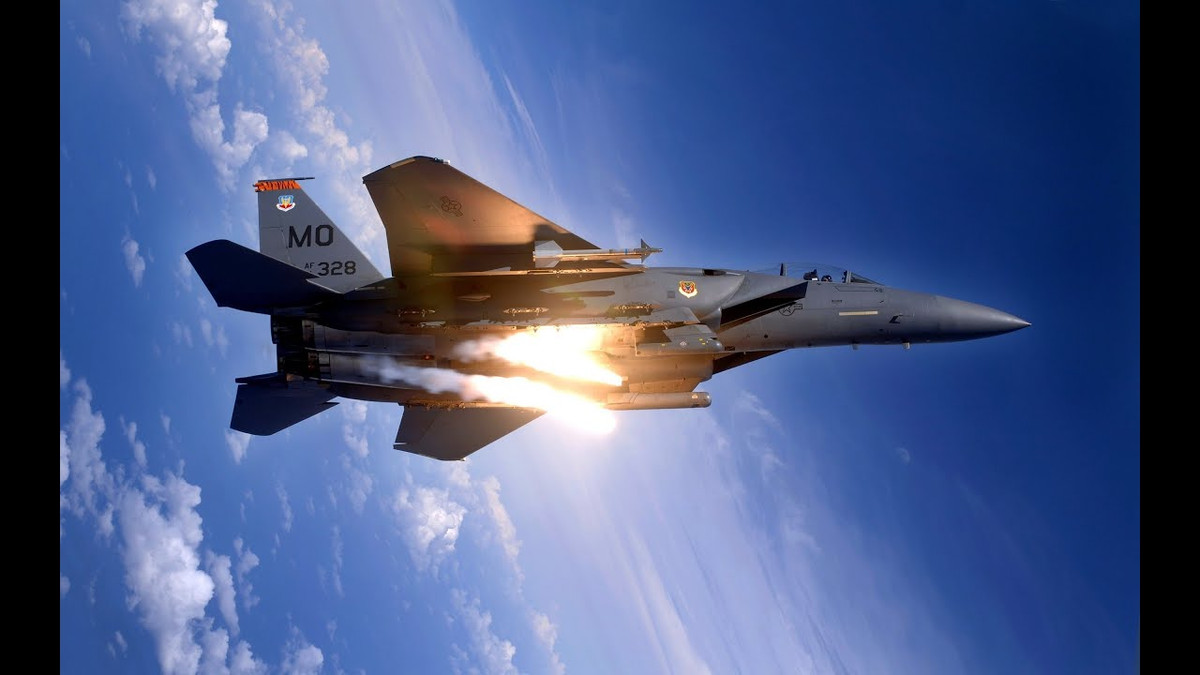 Cho tới ngày hôm nay, F-15 vẫn nắm giữ một loạt các kỷ lục thế giới về tốc độ leo cao của mình, còn chiếc F-15 phiên bản lược bỏ bớt tính năng được sử dụng để phá kỷ lục thế giới hiện đang được trưng bày ở Bảo tàng Không quốc gia thuộc Không quân Mỹ. Nguồn ảnh: BI.