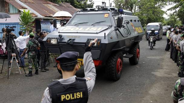 Xe có kíp lái hai người bao gồm một lái xe và một trưởng xe kèm theo đó là khả năng chuyên chở theo tối đa 10 lính với đầy đủ trang thiết bị hậu cần. Nguồn ảnh: Flickr.