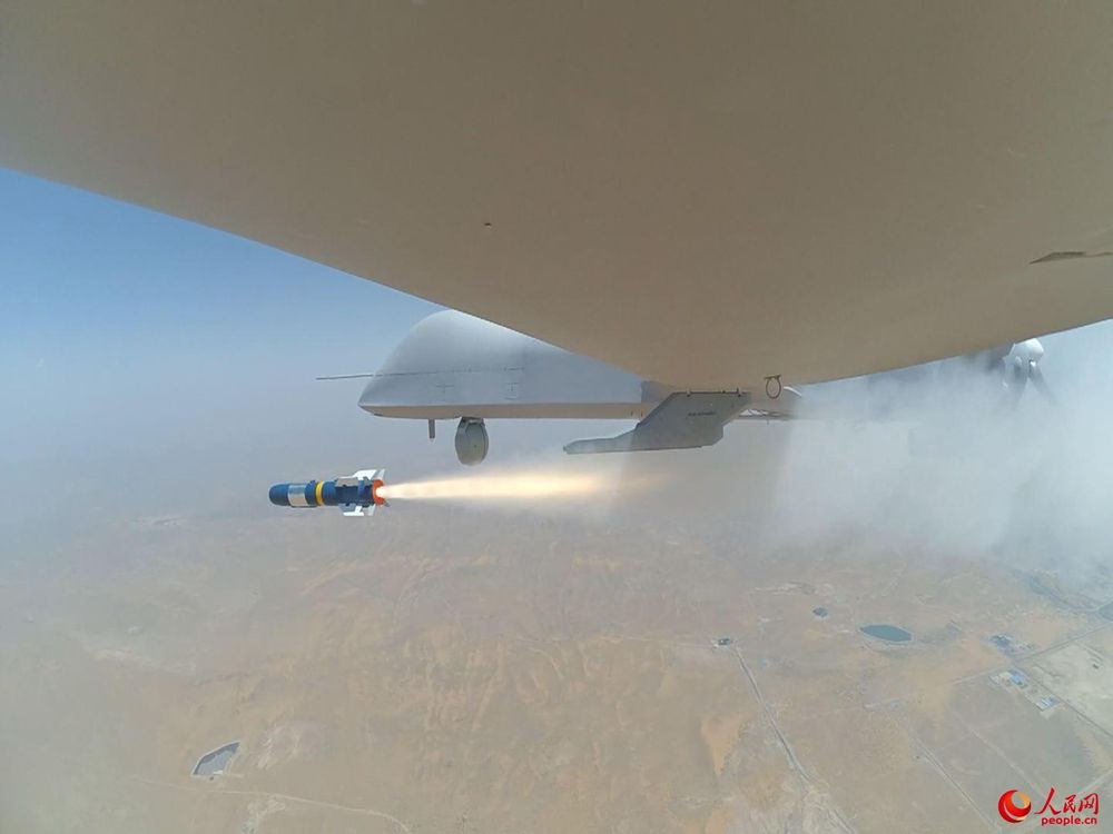 Dực Long hiện tại đã phục vụ trong quân đội của hơn 10 quốc gia trên thế giới, trong đó có Trung Quốc, Ả Rập Xê-út cùng với Các tiểu Vương quốc Ả rập Thống nhất. Nguồn ảnh: QQ.