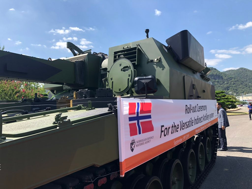 Hợp đồng chuyển giao công nghệ và mua bán với số lượng lớn những loại pháo tự hành K9 Thunder đã được Hàn Quốc và Na Uy ký kết với nhau từ năm 2017. Theo đó tới năm 2021 tới đây quá trình chuyển giao sẽ kết thúc. Nguồn ảnh: Livejounal.