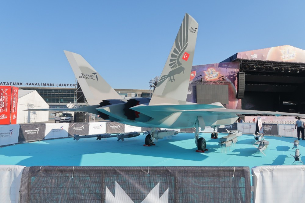 Ngoài ra, rất nhiều loại vũ khí tương thích với chiếc máy bay thế hệ năm này cũng được Thổ Nhĩ Kỳ trưng bày tại triển lãm. Nguồn ảnh: Livejournal.