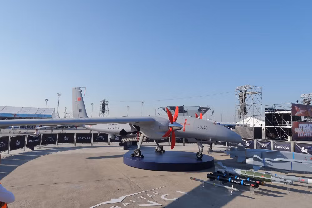 Tốc độ tối đa của máy bay không người lái Akinci lên tới 463 km/h, trần bay tối đa lên tới 12.000 mét. Nguồn ảnh: Livejournal.